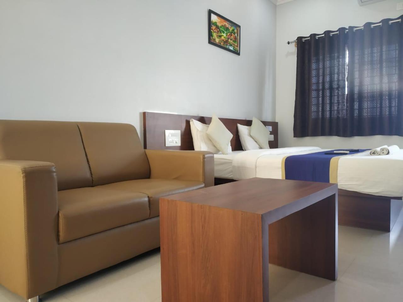 Hotel Gateway Suites Bangalore Airport Yelahanka Eksteriør bilde