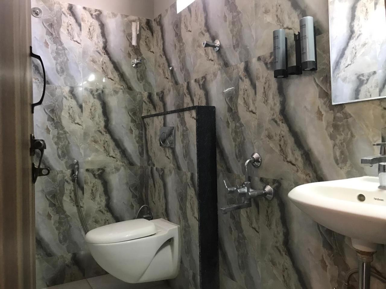 Hotel Gateway Suites Bangalore Airport Yelahanka Eksteriør bilde