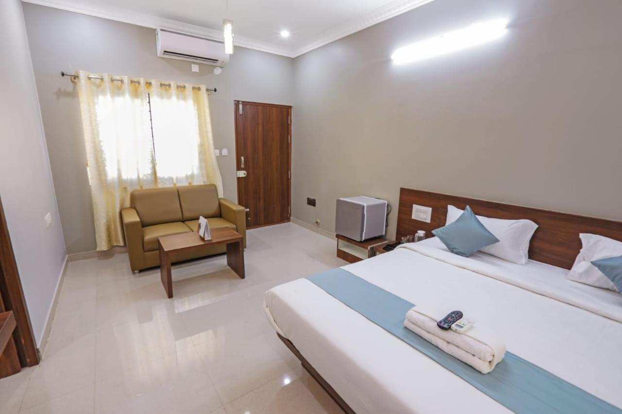 Hotel Gateway Suites Bangalore Airport Yelahanka Eksteriør bilde